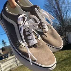 Vans Old Skool Beige/White Size 8 US M 9.5 US W 7 UK 40.5 EU Like New